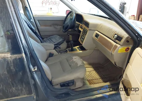 1997 Volvo 850 T5 z USA, uszkodzony, nr VIN YV1LS572XV1358200